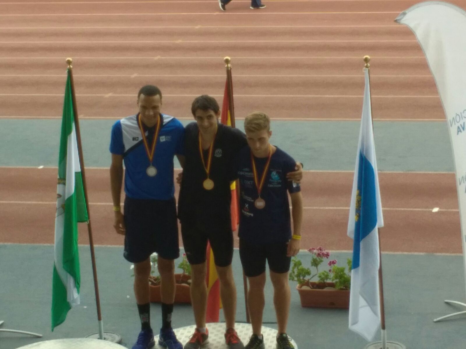 Cinco medallas para Navarra en el nacional de atletismo adaptado.